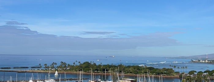 The Modern Honolulu is one of Locais salvos de Nathan.