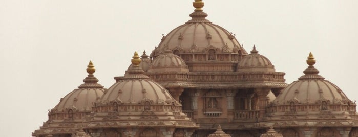 Swaminarayan Akshardham is one of Must visit places in Delhi..