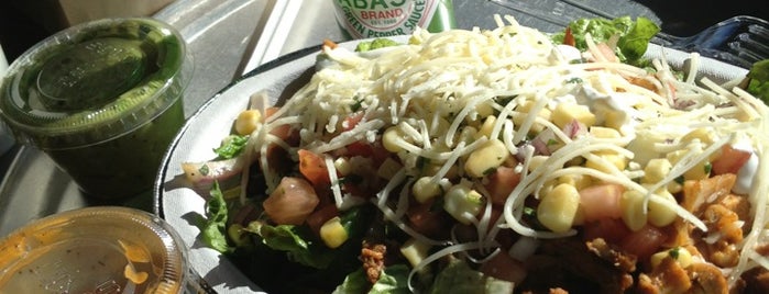 Chipotle Mexican Grill is one of Micheal 님이 좋아한 장소.