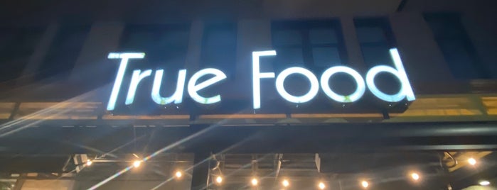 True Food Kitchen is one of ISさんのお気に入りスポット.