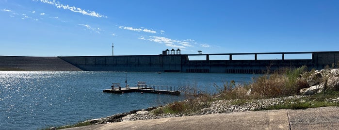 Mansfield Dam Bridge is one of Travis County.