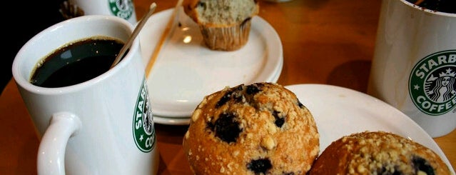 Starbucks Coffee KM.19 is one of Tempat yang Disukai RizaL.