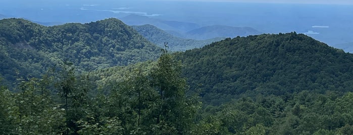 Sassafras Mountain is one of South Carolina.