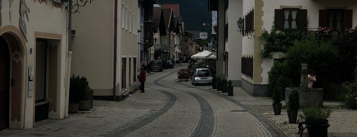 Partenkirchen is one of Garmisch-Partenkirchen.