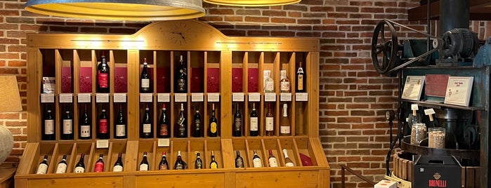 Brunelli Wine Shop is one of Valpolicella.