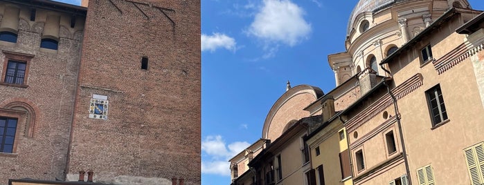 Piazza Broletto is one of Food.