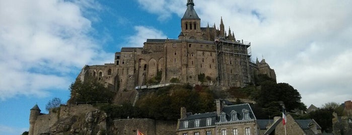 Le Mont-Saint-Michel is one of France: je t'aime.