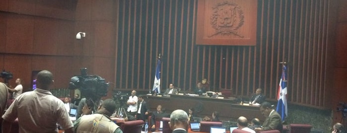 Senado de la Republica Dominicana is one of สถานที่ที่ Gloribel ถูกใจ.