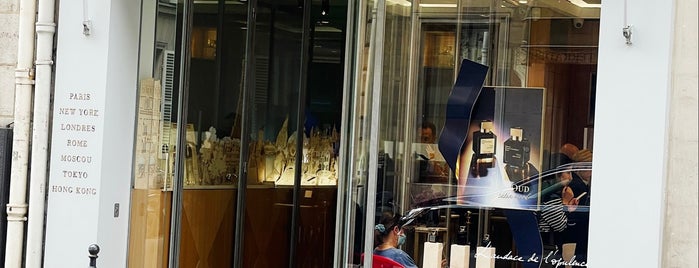 Maison Francis Kurkdjian is one of Paris Parfumeries.