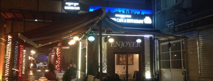 İstanbul Enjoyer Cafe & Restaurant is one of Tempat yang Disukai Volkan.
