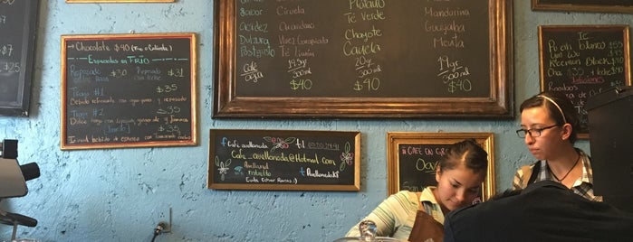 Café Avellaneda is one of Lugares favoritos de Kevin.
