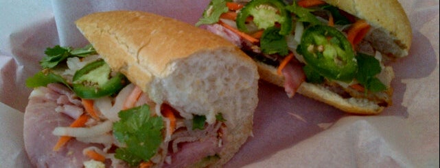 Saigon Sisters Restaurant is one of Sandwhiches.