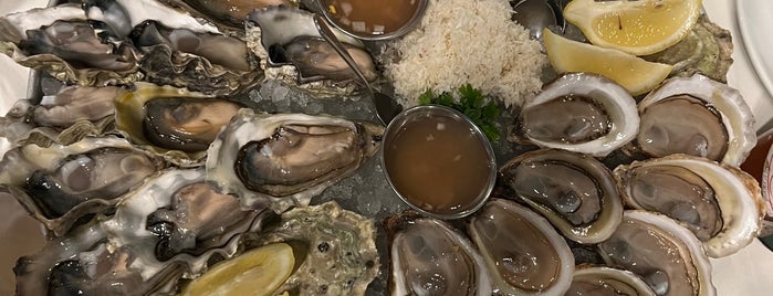 Fanny Bay Oyster Bar is one of Timさんの保存済みスポット.