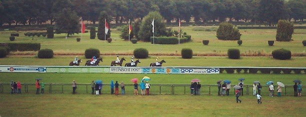 Galopprennbahn Düsseldorf is one of Orte, die Lukas gefallen.