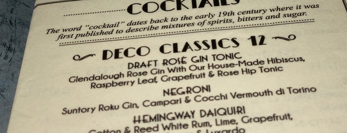 Bar Deco is one of Locais curtidos por Donovan.