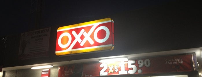 oxxo Reyes Aztecas is one of Tempat yang Disukai Nono.