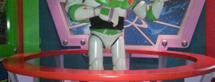 Buzz Lightyear Astro Blasters is one of Rose Bowl 2017.
