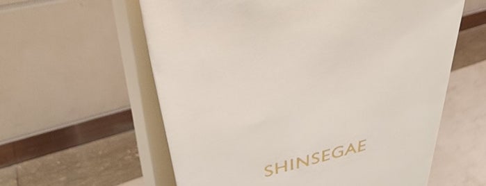 Shinsegae Department Store is one of Seoul.
