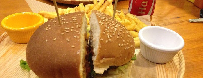 Meatballs Burger House is one of Sadıkさんのお気に入りスポット.