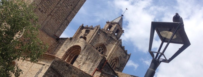Monasterio de Sant Cugat is one of Barcelona.