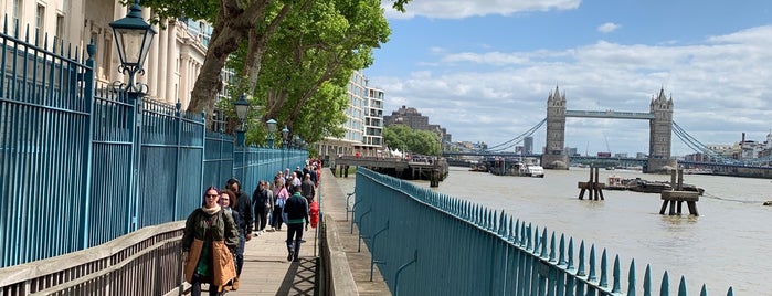Riverside Walk is one of Lugares favoritos de Tristan.