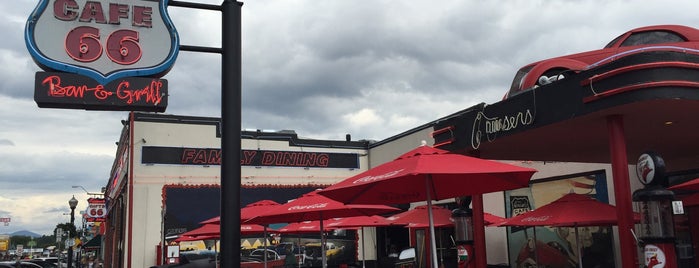 Cruiser's Cafe 66 Bar & Grill is one of Tempat yang Disukai Francesco.