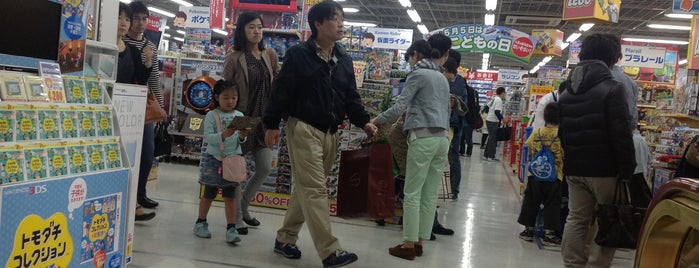 ビックカメラ アウトレット 有楽町店 is one of Shopping in japan.