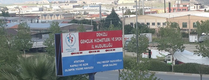 Gençlik Spor İl Müdürlüğü is one of Locais salvos de Fuat.