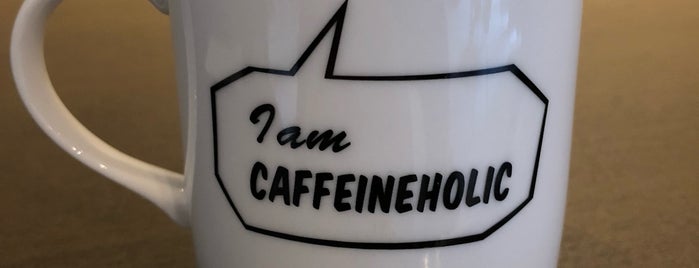 caffeineholic is one of Erickaさんのお気に入りスポット.