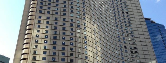 Hilton Tokyo is one of Lugares favoritos de Spencer.