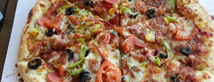 Domino's Pizza is one of Şule : понравившиеся места.