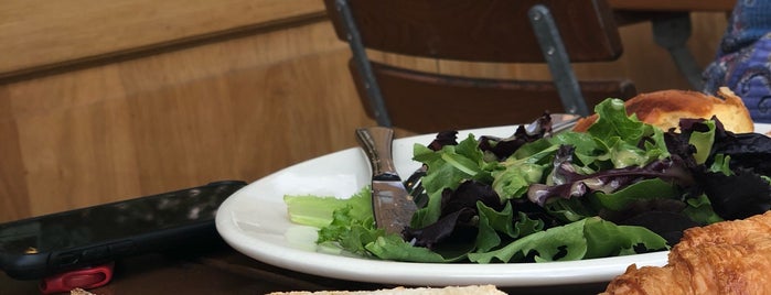 Le Pain Quotidien is one of Restaurants By The Way..