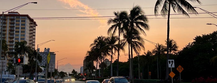 Fort Lauderdale Beach @ Sunrise Boulevard is one of Things To Do.