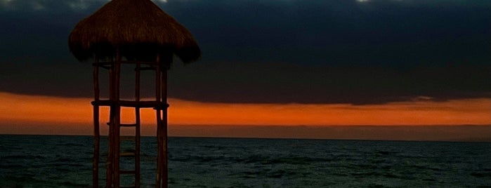 Playa de los Muertos is one of Do: Puerto Vallarta ☑️.