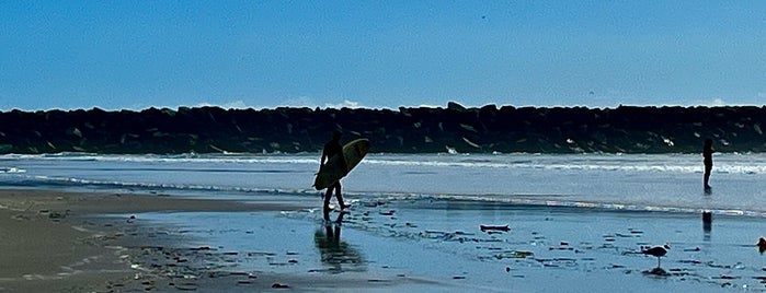 South Mission Beach Jetty is one of Kiteboarding.