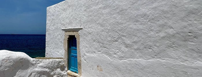 Panagia Paraportiani is one of Greece.
