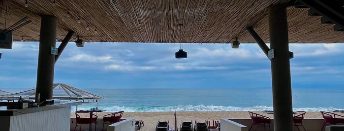 Mantamar Beach Club • Bar & Grill is one of Riviera Nayarit.