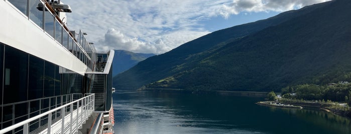 Flåm havn (port) is one of Norway.