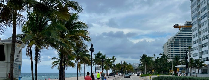 City of Fort Lauderdale is one of Tempat yang Disukai Lauren.