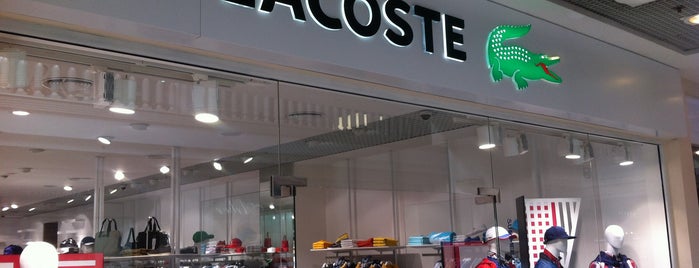 Lacoste is one of Lieux qui ont plu à Yaron.