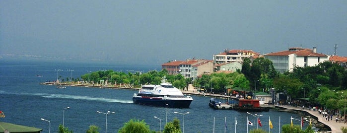 Karamürsel Sahili is one of Gamze 님이 좋아한 장소.