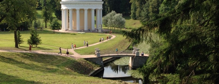 Pavlovsk Park is one of Пешком по Петербургу.