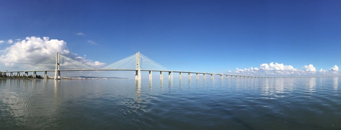 Ponte Vasco da Gama is one of Lizbon.