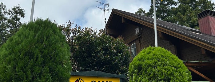 Camp and Cabins is one of 行きたいキャンプ場.