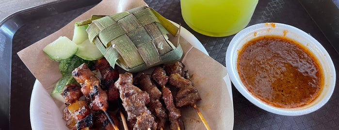 Haron Satay is one of Micheenli Guide: Best of Singapore Hawker Food.