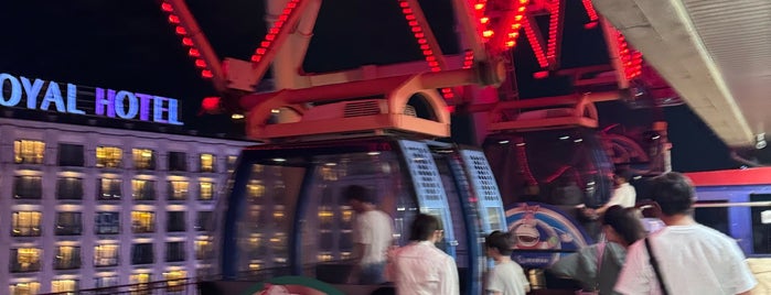 義大摩天輪 E-DA Ferris Wheel is one of Kaohsiung.