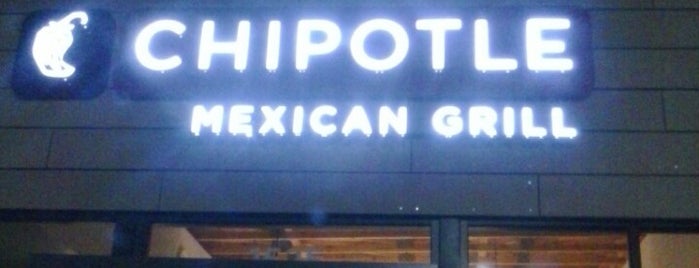 Chipotle Mexican Grill is one of Tempat yang Disukai Trae.