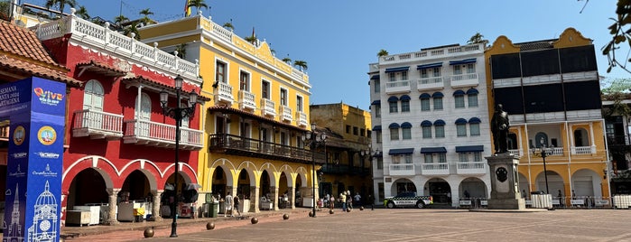 Plaza de la Aduana is one of COL & CARI.