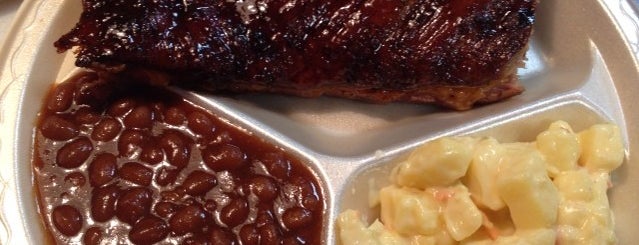 Hog Wild Pit Bar-B-Q is one of The 15 Best Places for Chives in Wichita.