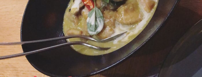 Asian Kitchen is one of Posti che sono piaciuti a 𝙻𝚒𝚕𝚒á𝚗𝚊 ✨.